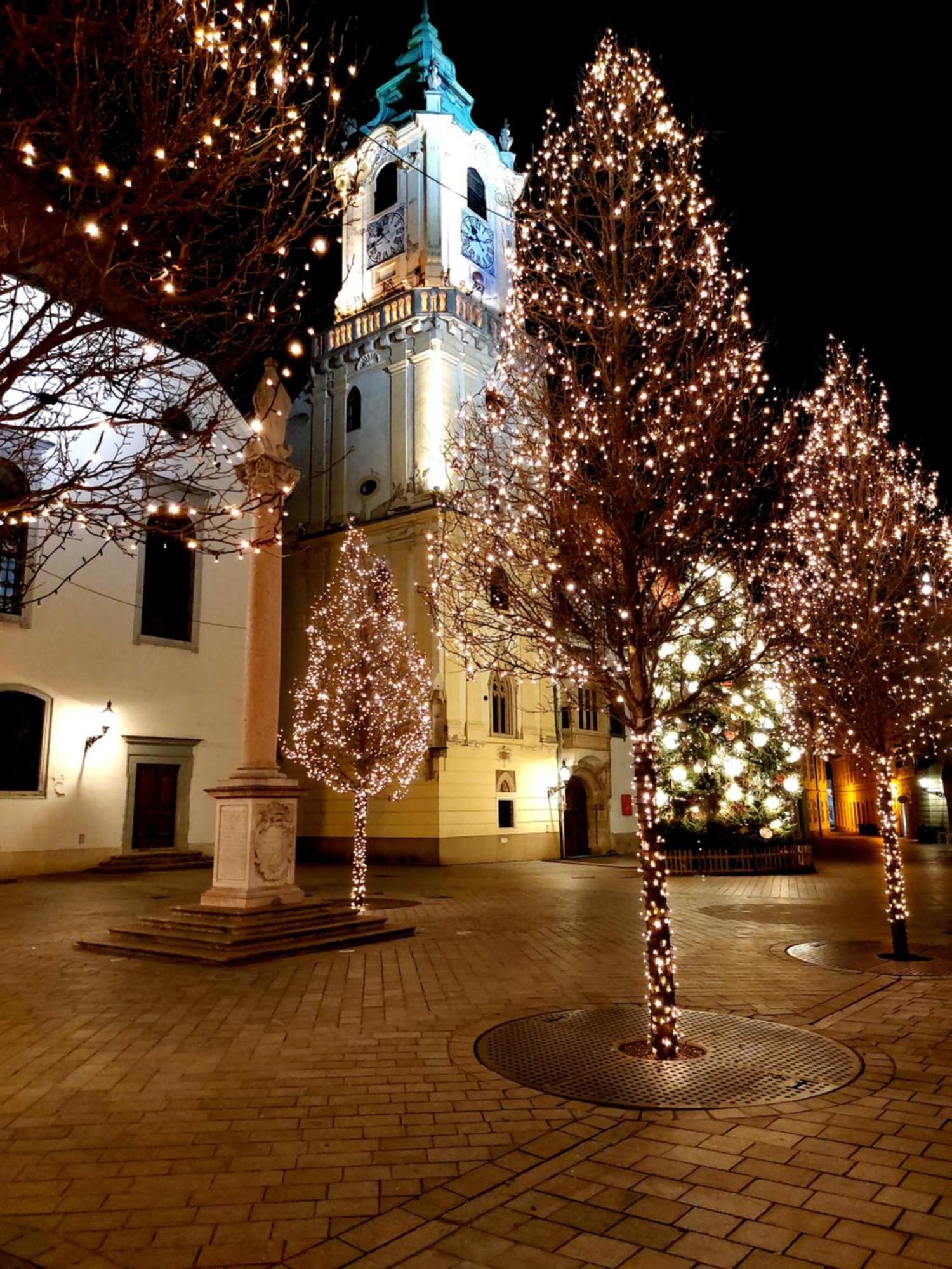 Michael'S Gate Large Apartment In A 15Th-Century Building, Old Town Pressburg Exterior foto
